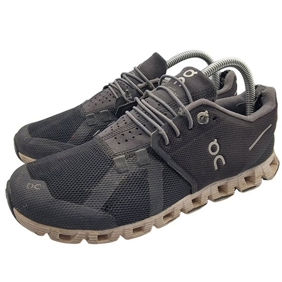On Running Shoes - On Cloud Swiss Engineering Womens Size 9 Running Shoes Black White